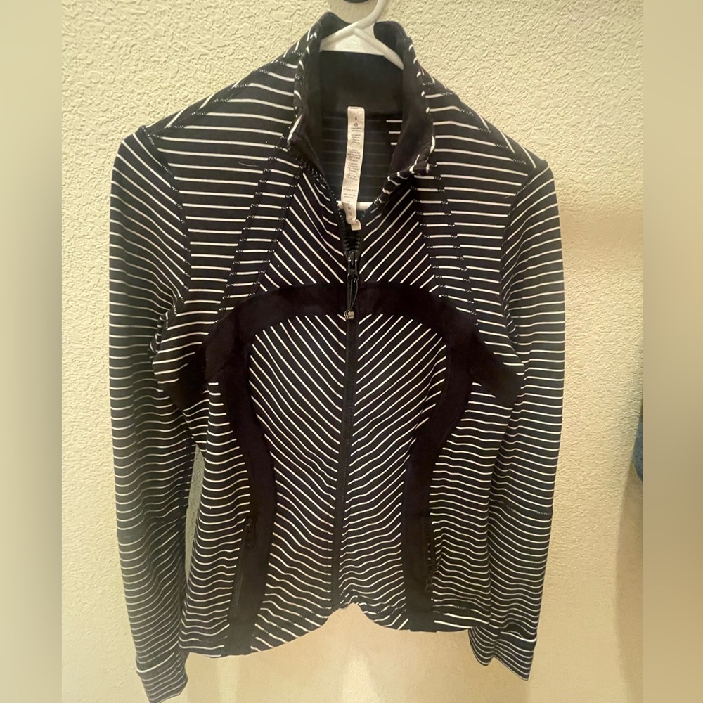 Lululemon Define Zip Jacket - Black and White Stripe